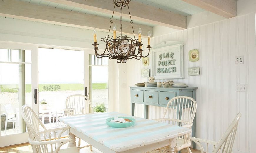 25 Best Beach Style Dining Rooms for a Bright Holiday Feast