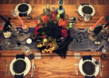 Finer-details-like-the-small-snake-and-cobwebs-make-a-big-difference-to-the-Halloween-tablescape-90072-217x155